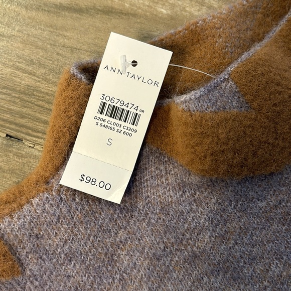 Ann Taylor Sweater - Picture 4 of 5